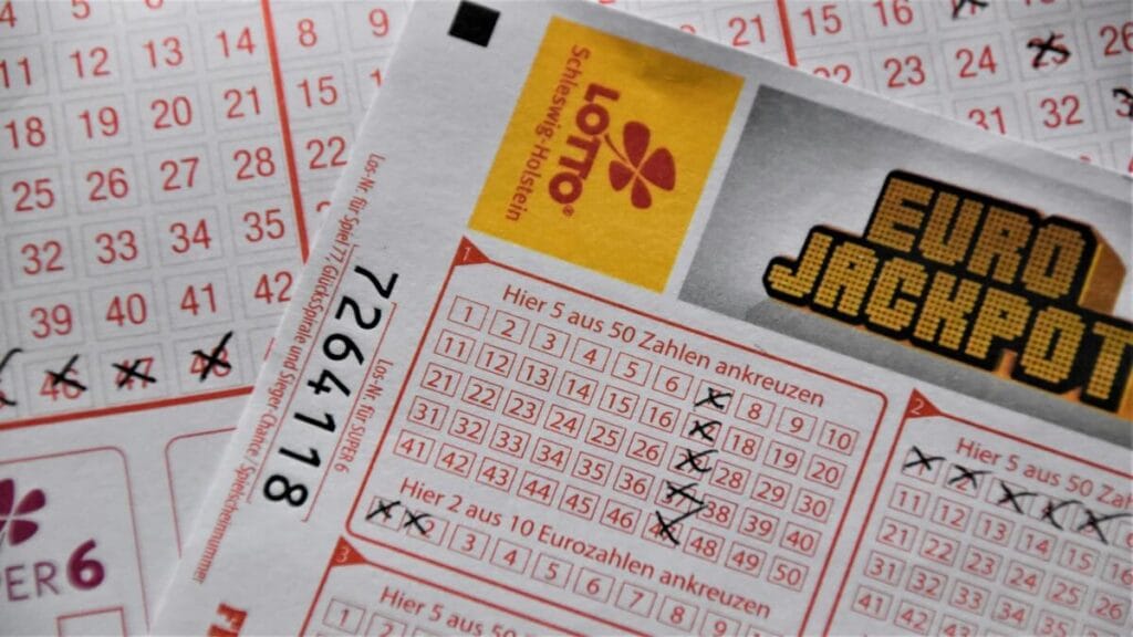 R100 million lotto jackpot